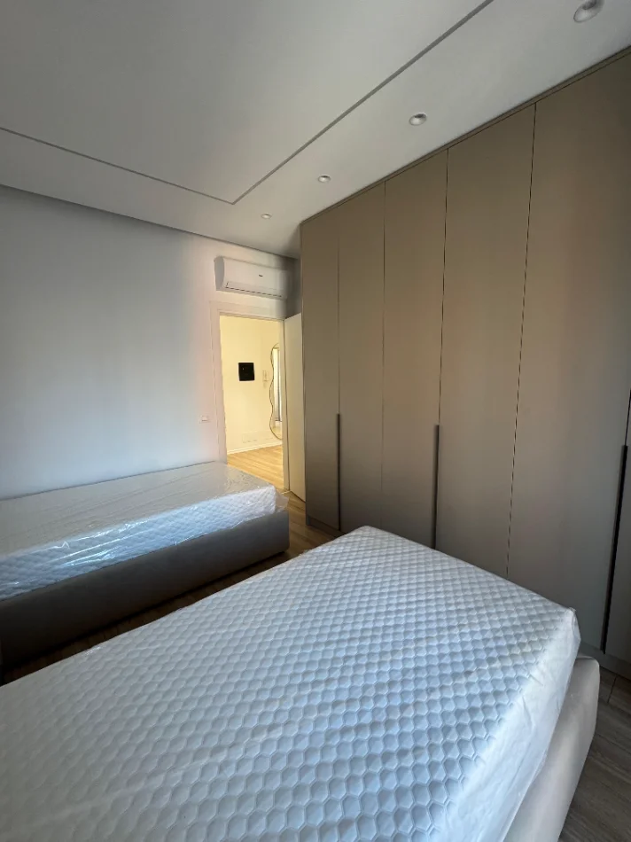 Tirane, jepet me qera apartament 2+1+Ballkon Kati 6, 110 m² 730 € (Sokrat Miho, Astir)