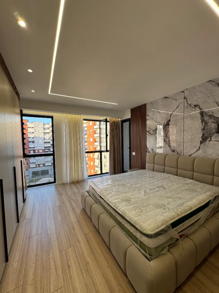 Tirane, Liste me oferta apartament 2+1+Ballkon Kati 6, 110 m² 