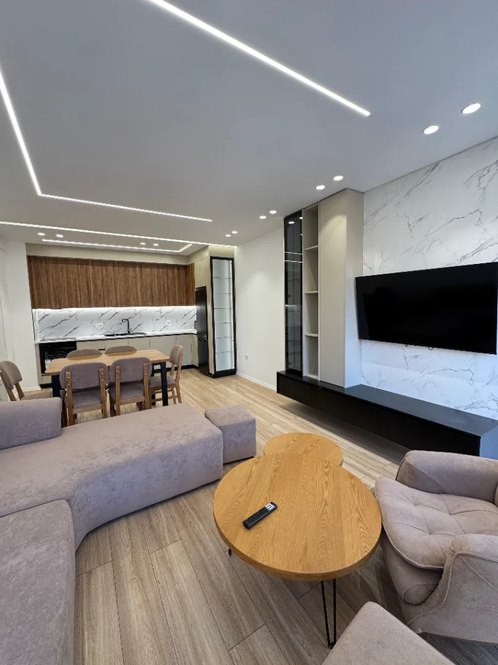 Tirane, Liste me oferta apartament 2+1+Ballkon Kati 6, 110 m² 