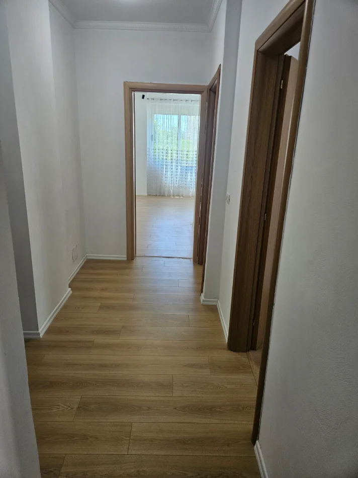 Tirane, shitet apartament 2+1+Ballkon Kati 2, 74 m² 