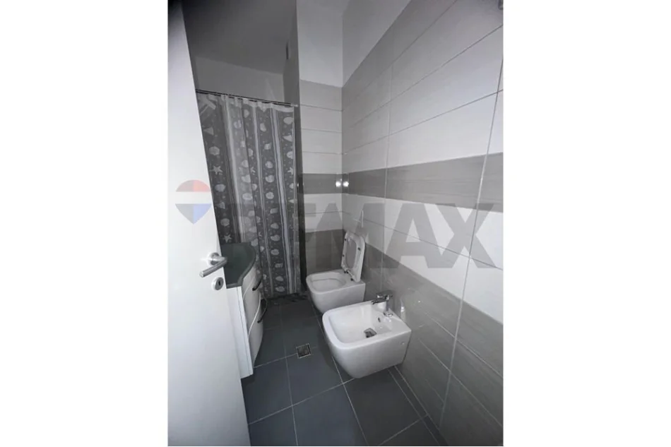 APARTAMENT ME QIRA 3+1+2 TEK LIQENI I THATE