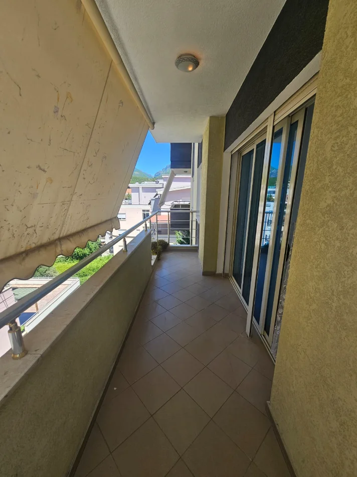 Tirane, shitet apartament 2+1+Ballkon Kati 2, 74 m² 