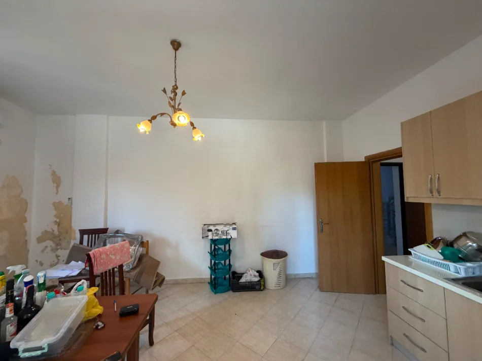 Durres, shitet apartament 1+1+Ballkon Kati 3, 65 m² 70.000 € (Golem)