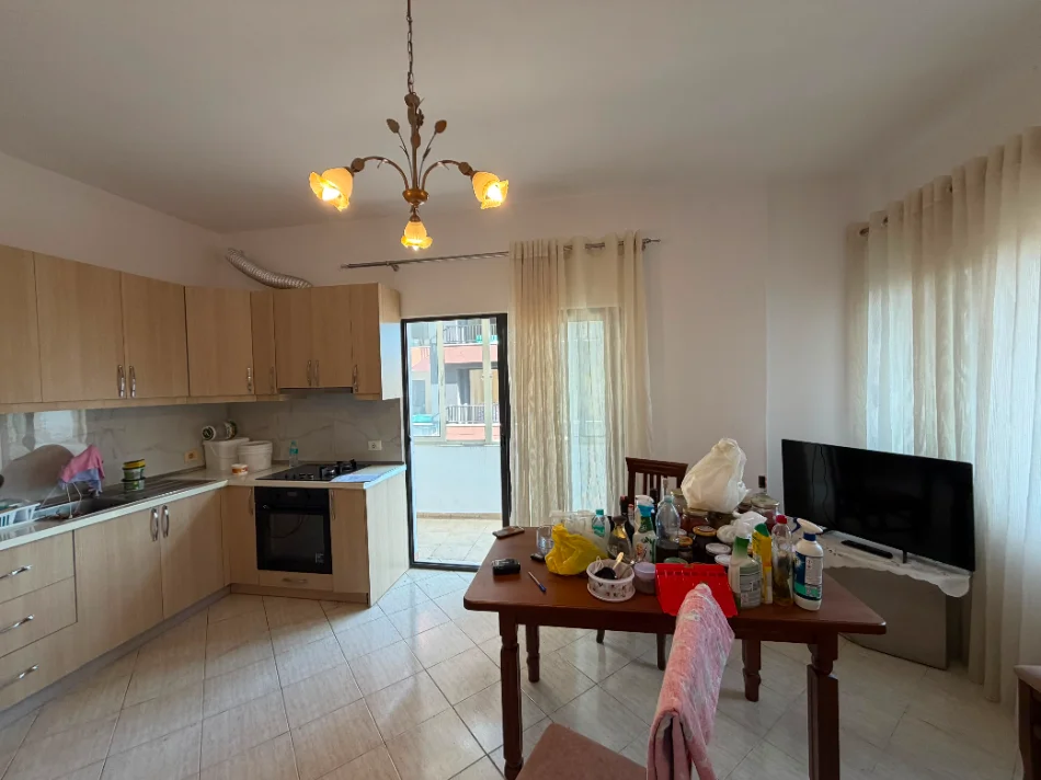 Durres, shitet apartament 1+1+Ballkon Kati 3, 65 m² 70.000 € (Golem)