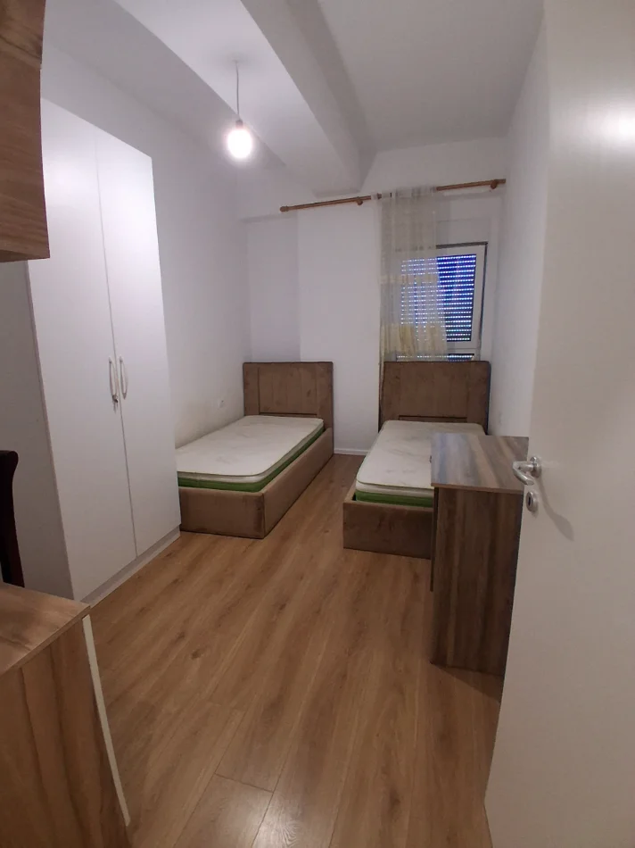 Tirane, jepet me qera apartament 2+1+Ballkon Kati 2, 80 m² 520 € (Pasho Hysa, Kaimi)