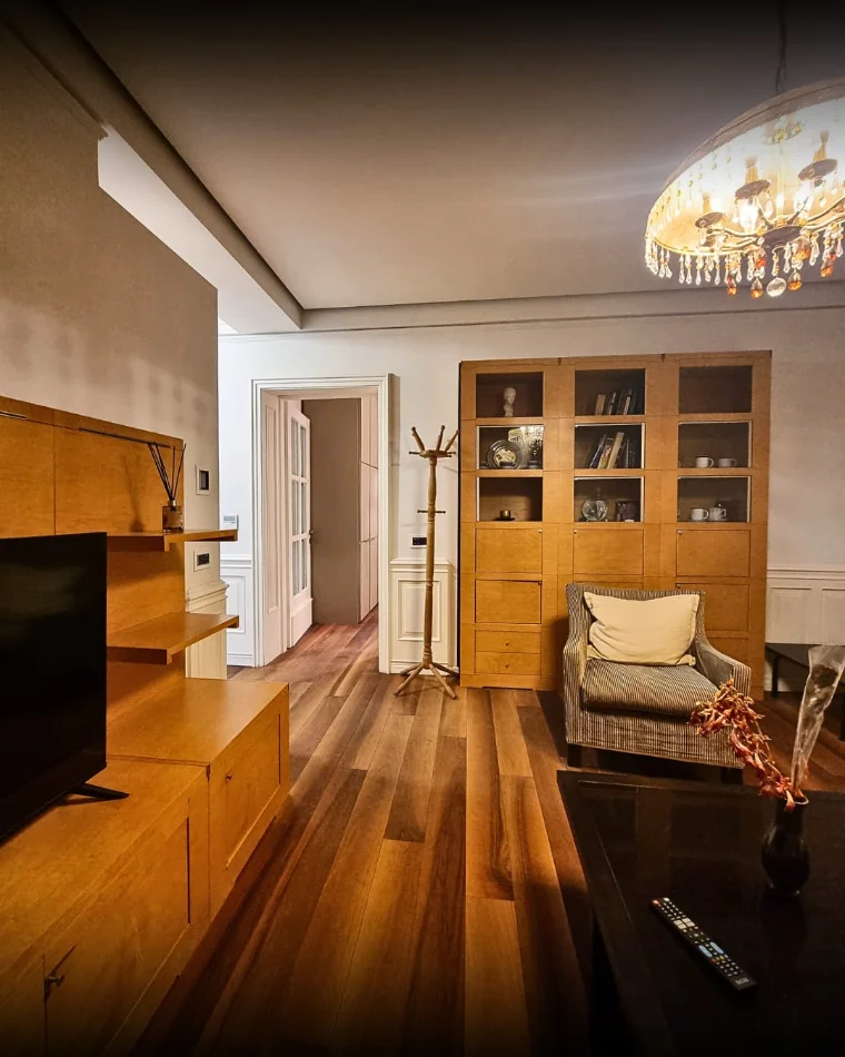 Tirane, jepet me qera apartament 1+1+Ballkon Kati 2, 70 m² 601 € 