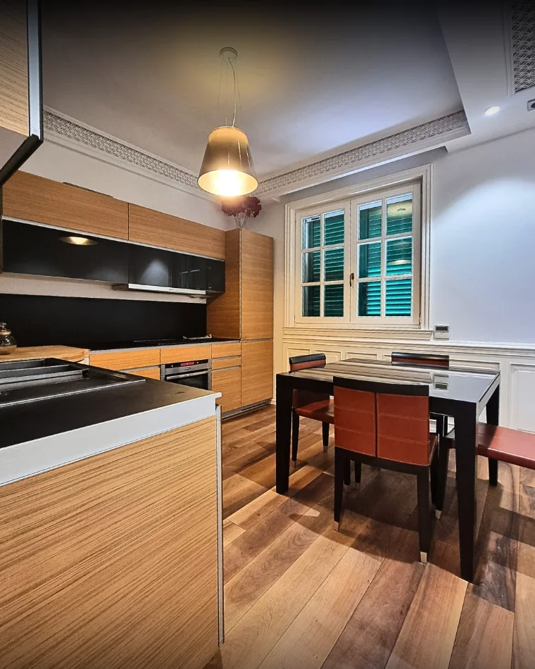 Tirane, jepet me qera apartament 1+1+Ballkon Kati 2, 70 m² 601 € 