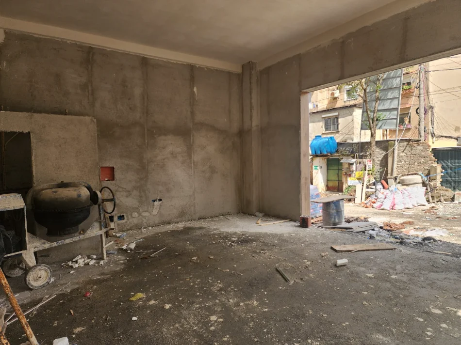 Tirane, Liste me oferta dyqan Kati 0, 32 m² 