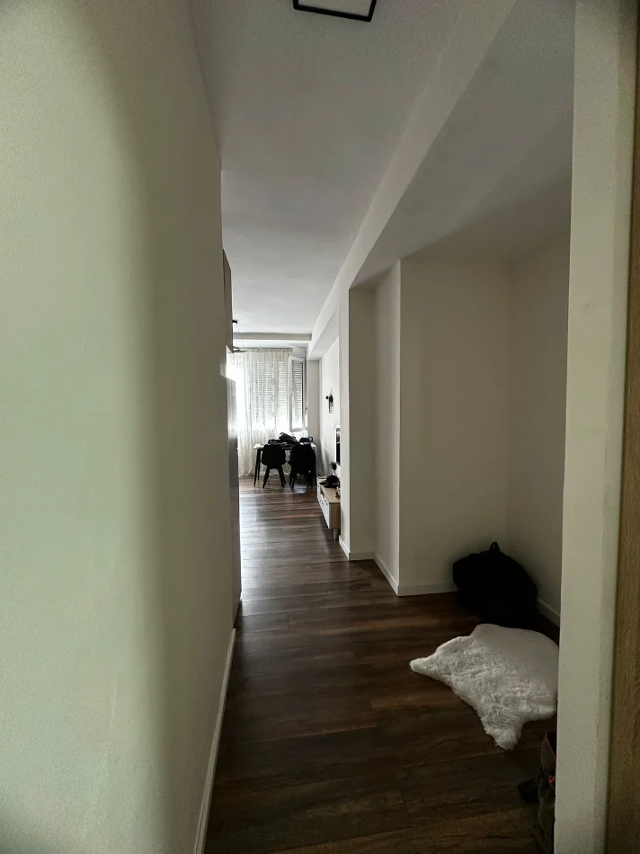 Tirane, jepet me qera Apartament 1+1 Kati 3, 60 m²,Çmimi  50.000 Lekë të Reja,(Rruga Arkitekt Sinani, Brryl, Tiranë.)
