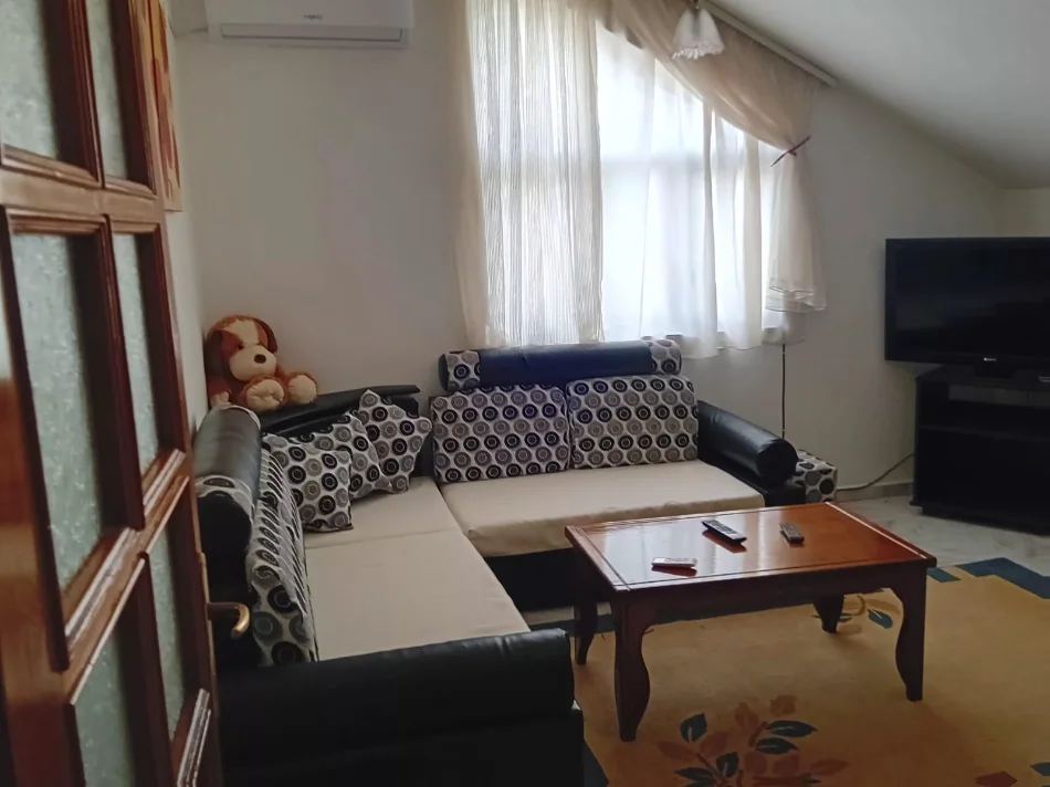 Tirane, jepet me qera apartament 1+1+Aneks+Ballkon Kati 3, 70 m² 295 € (Rruga Mihal Grameno)