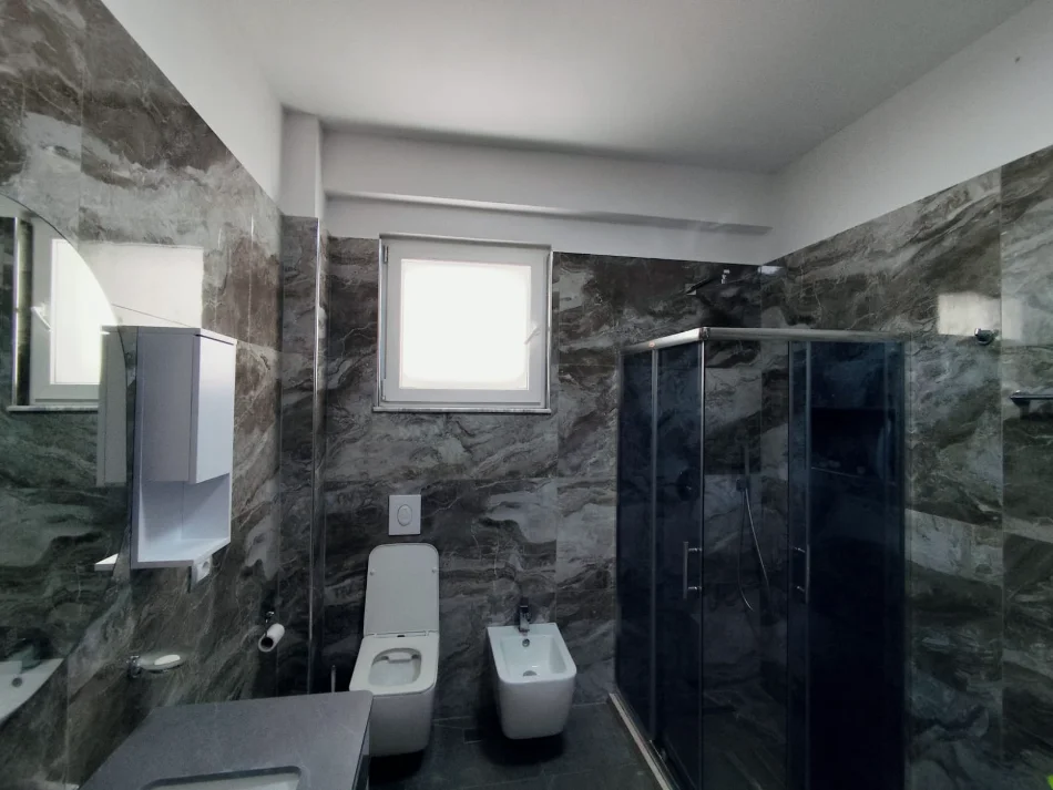 Jepet me Qira Apartamenti- Selite