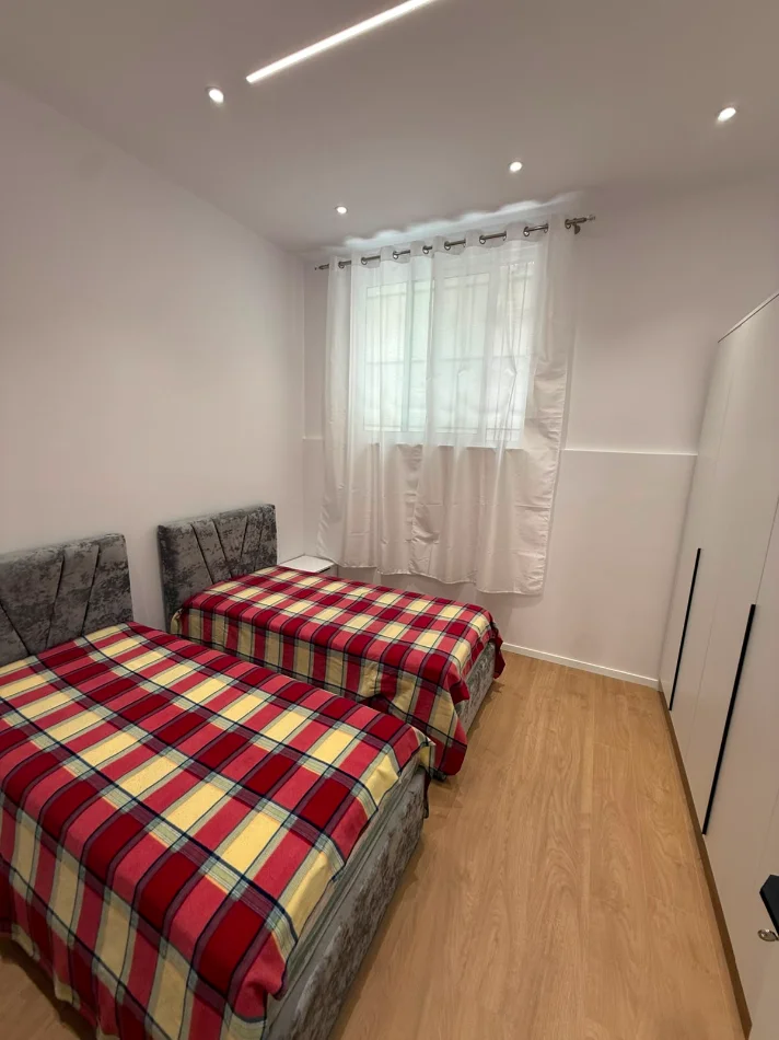 Jepet me qira apartament 2+1 - Kodra e Diellit