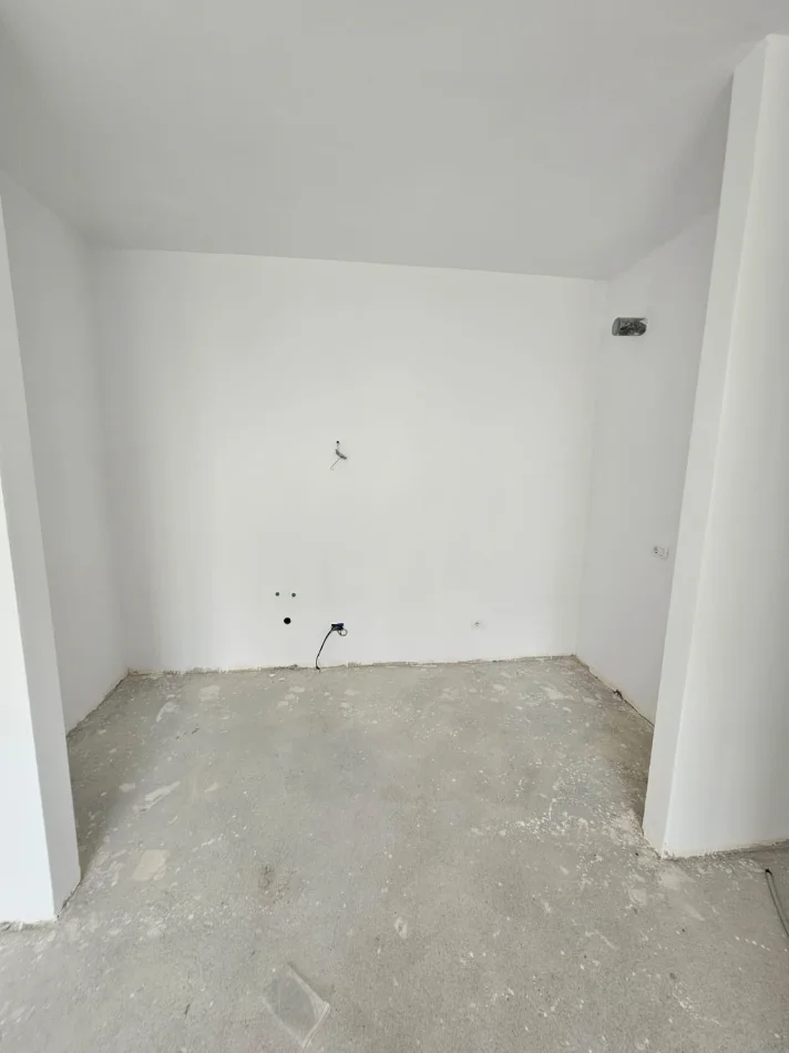 Tirane, shitet apartament 2+1+Ballkon , 89 m² 142.000 € (Muraga, Fresk)
