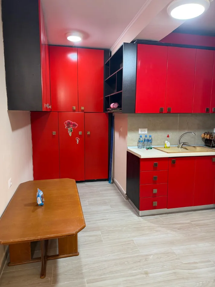 Tirane, shitet apartament 1+1+Ballkon Kati 7, 87 m² 252.000 € (Bulevardi Zogu I)