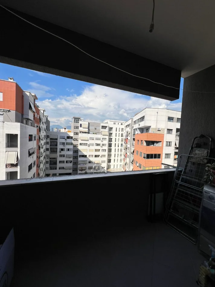 Tirane, jepet me qera apartament 1+1+Aneks+Ballkon Kati 6, 70 m² 350 € (Bulevardi Migjeni,kompleksi Molla)