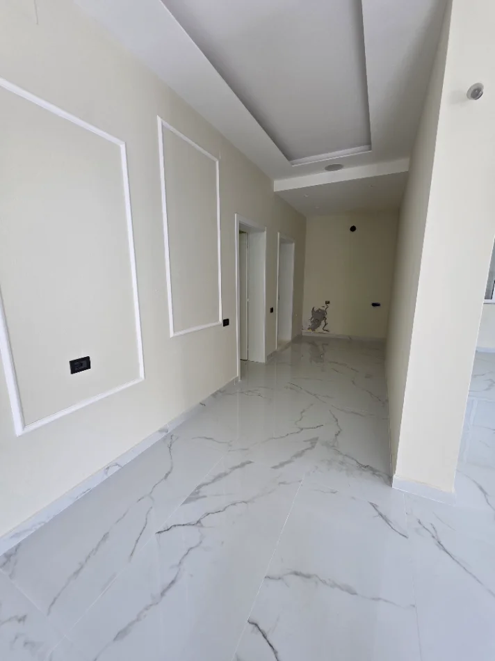 Tirane, jepet me qera Vile 3+1+Ballkon , 250 m² 2.100 € (Rruga e Vilave)