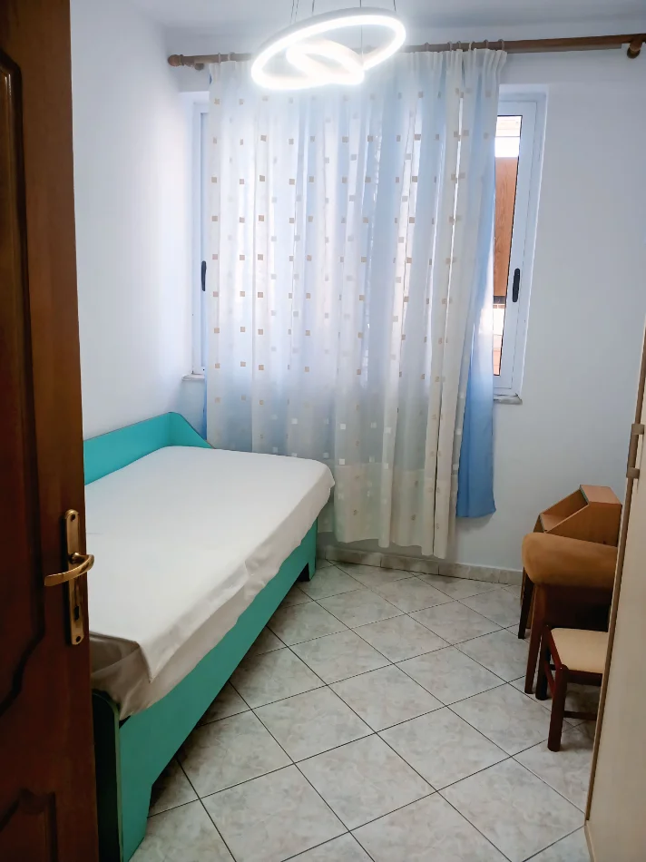 Tirane, jepet me qera apartament 3+1+Ballkon Kati 5, 114 m² 720 € (Siri Kodra)