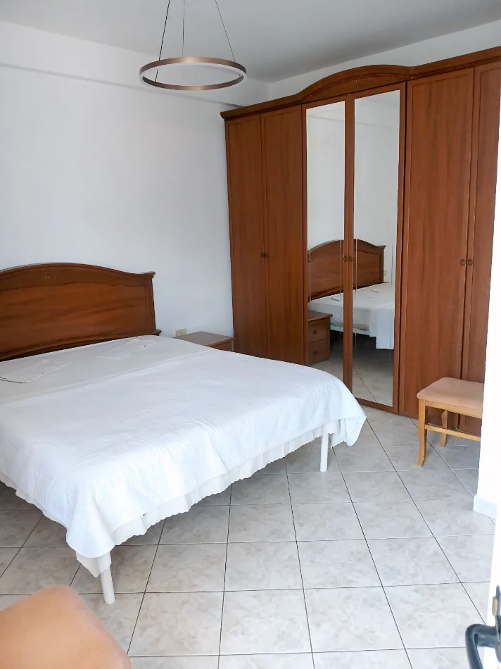 Tirane, jepet me qera apartament 3+1+Ballkon Kati 5, 114 m² 720 € (Siri Kodra)