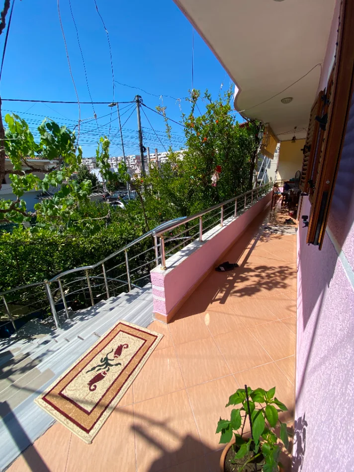 Tirane, shitet Vile 3+1+Ballkon , 310 m² 525.000 € (Hasbi Serani, Kombinat)