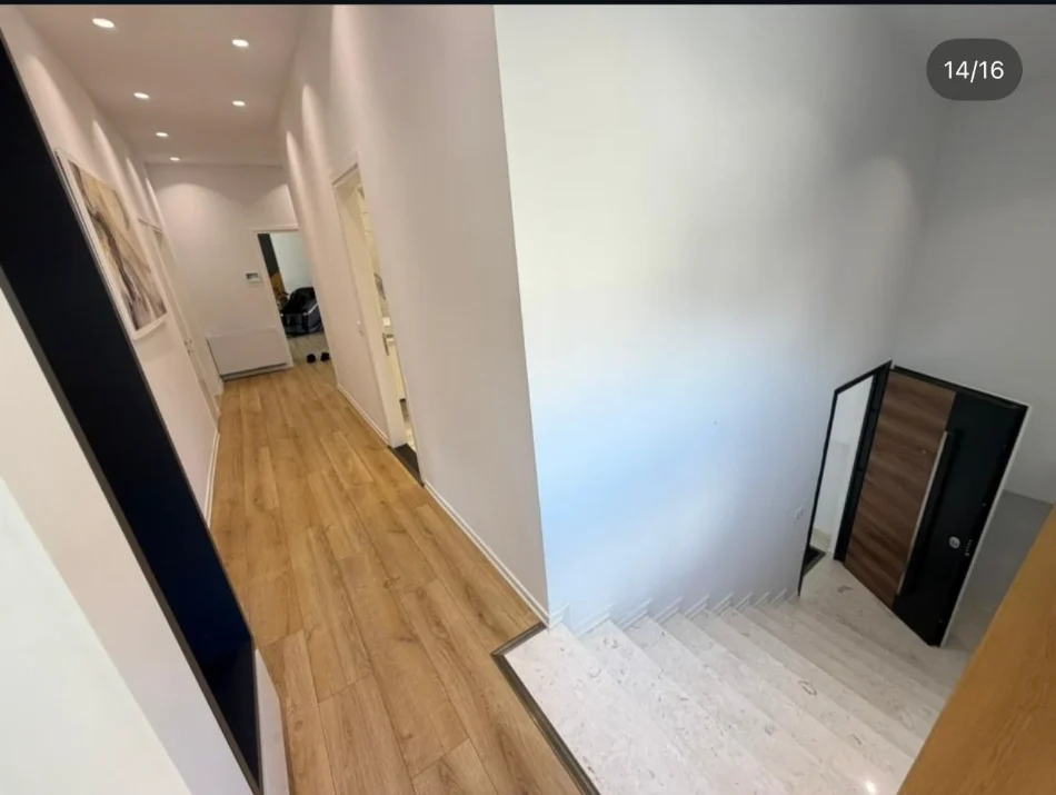 Tirane, jepet me qera apartament 2+1 Kati 3, 250 m² 1.100 € (TEG)