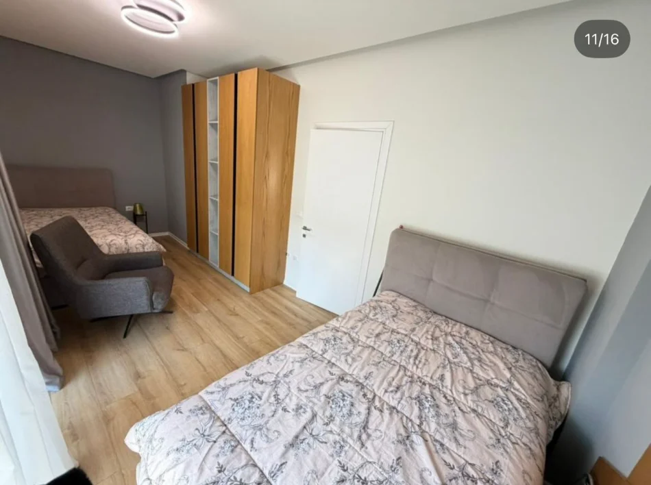 Tirane, jepet me qera apartament 2+1 Kati 3, 250 m² 1.100 € (TEG)