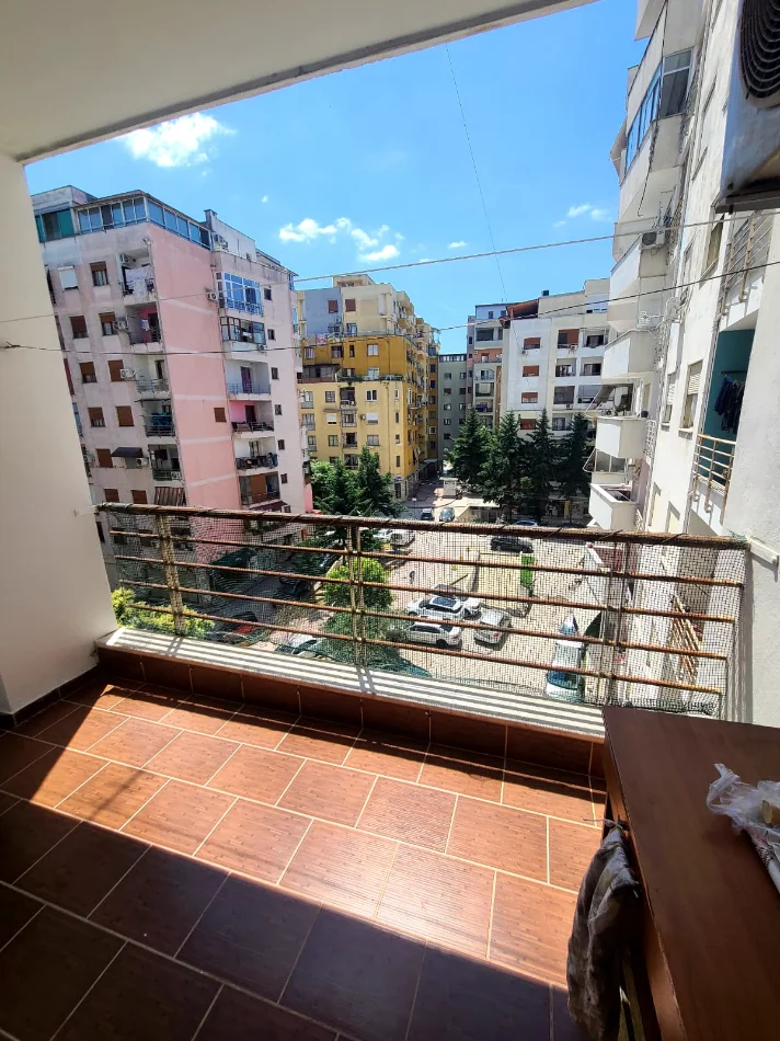 Tirane, jepet me qera apartament 1+1 Kati 3, 1 m² 311 € (Rruga Thoma Koxhaj)