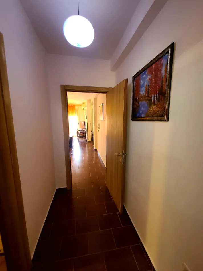 Tirane, jepet me qera apartament 1+1 Kati 3, 1 m² 311 € (Rruga Thoma Koxhaj)