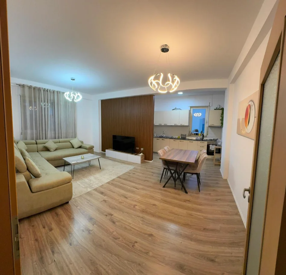 Tirane, jepet me qera apartament 1+1 Kati 5, 88 m² 600 € (Liqeni I thate)