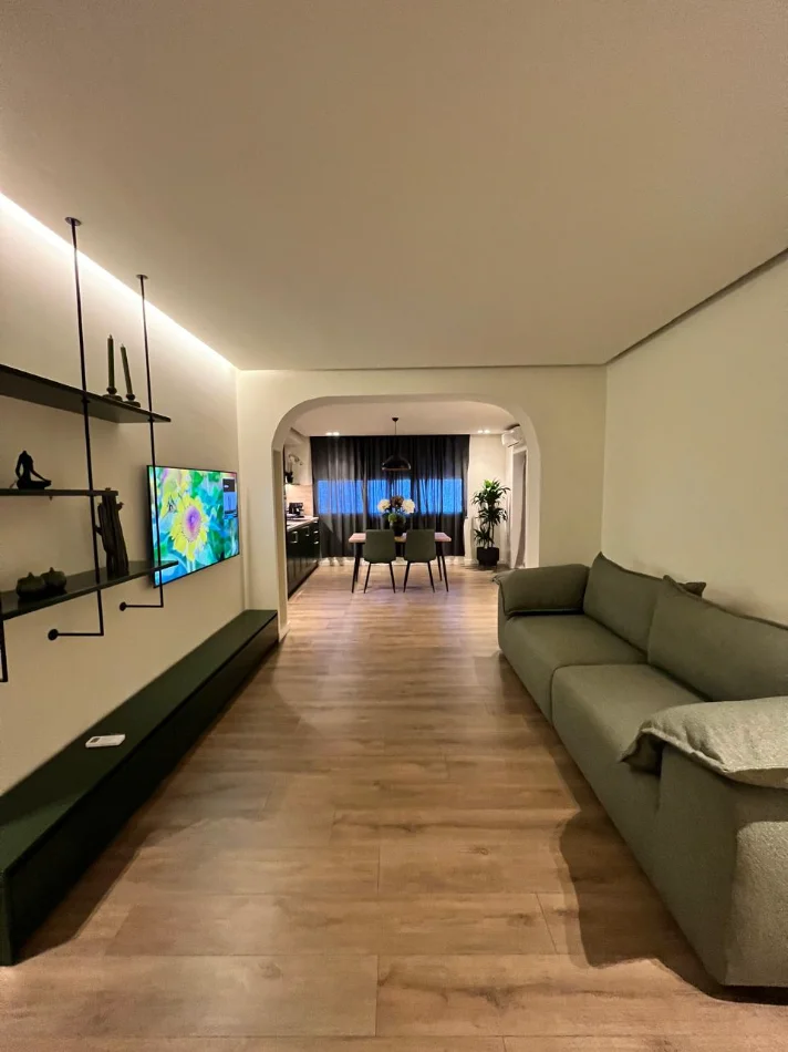 Tirane, jepet me qera apartament 2+1+Ballkon Kati 3, 110 m² 1.005 € 