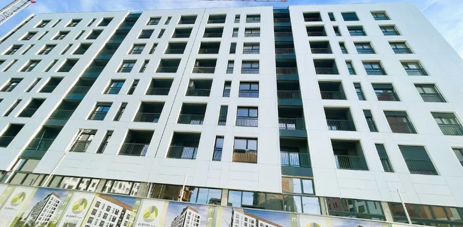 Tirane, shitet apartament 3+1 Kati 2, 147 m² 272.000 € (Bulevardi I ri)