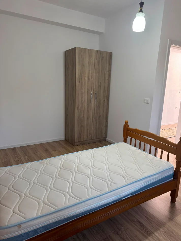Tirane, jepet me qera apartament 2+1 Kati 1, 360 € (Neco Muko, Shkozë)