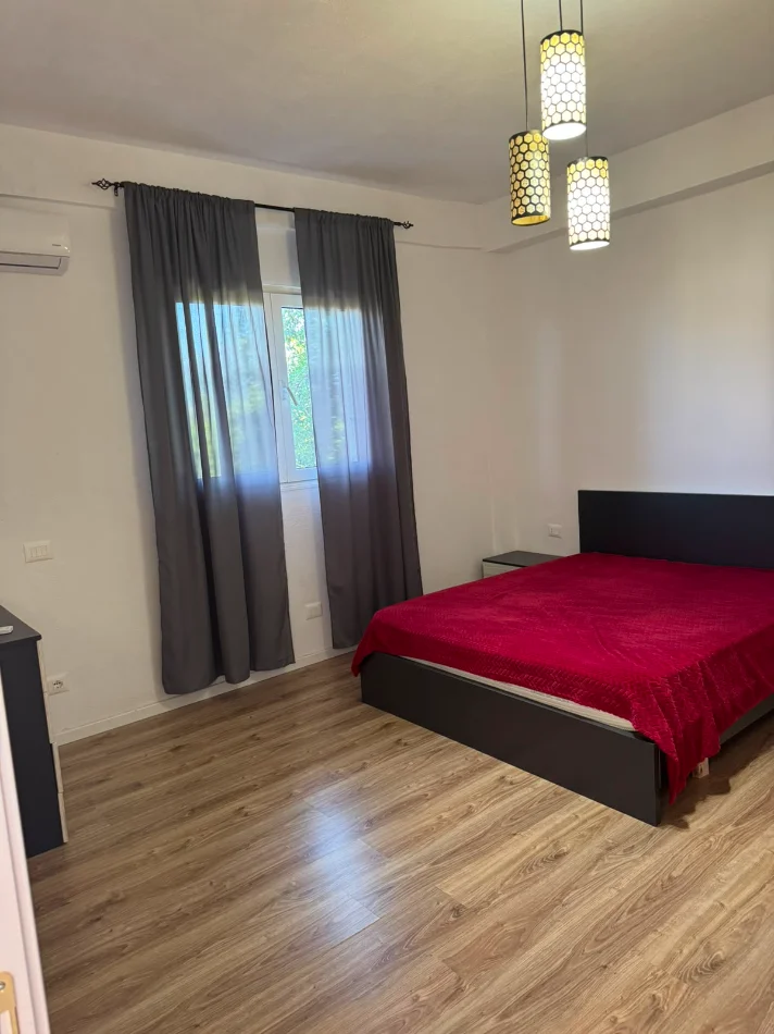 Tirane, jepet me qera apartament 2+1 Kati 1, 360 € (Neco Muko, Shkozë)