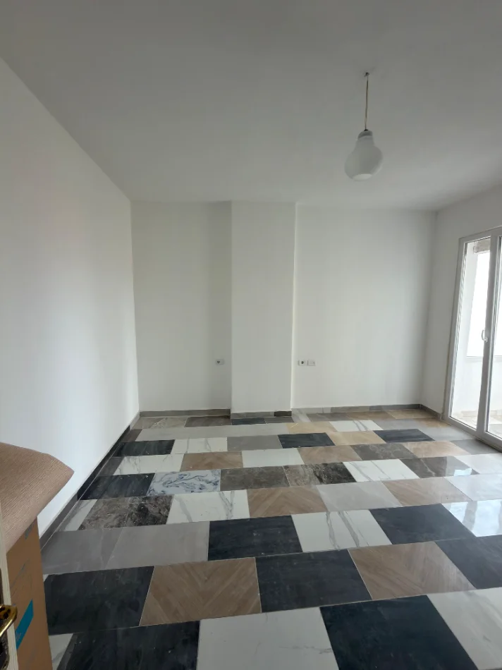 Tirane, shitet apartament 2+1+Ballkon Kati 2, 115 m² 134.001 € 