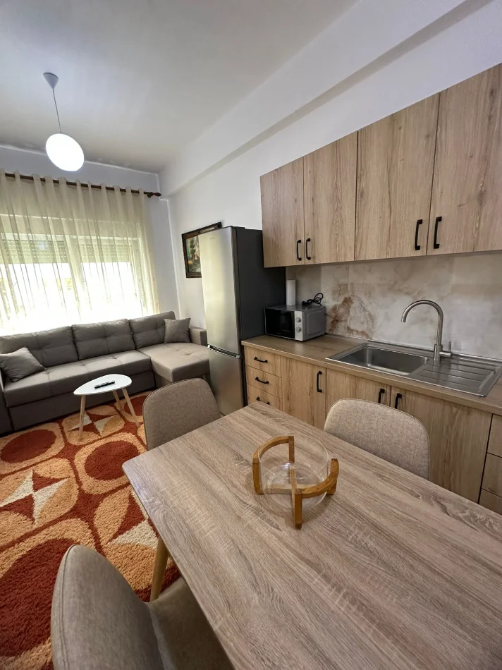 Tirane, jepet me qera apartament 1+1+Ballkon Kati 5, 50 m² 420 € (Pasho Hysa, Kadiu)