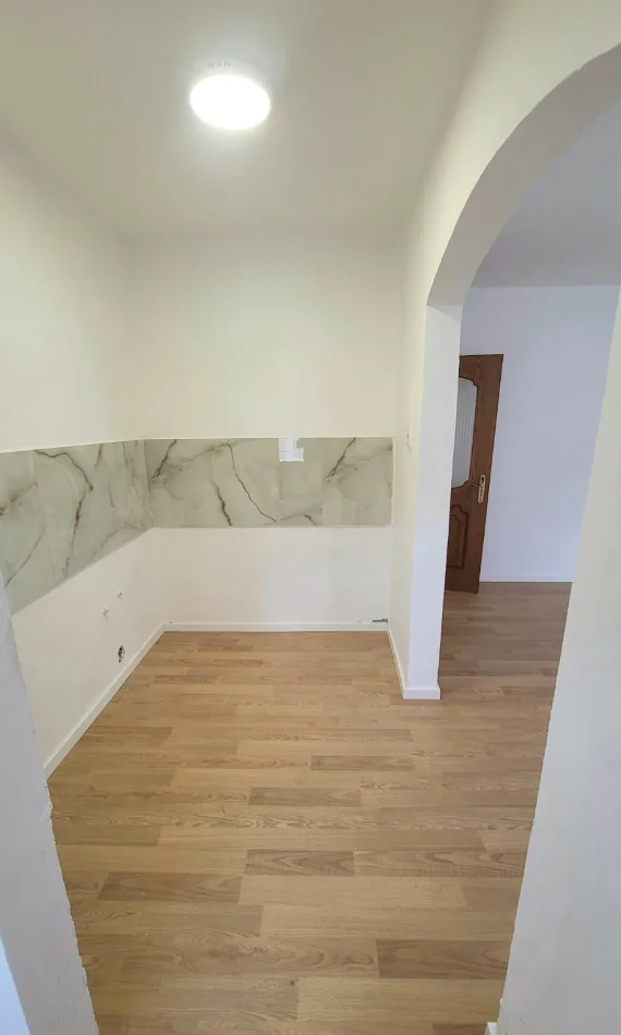 Kavaje, shitet apartament 1+1+Aneks+Ballkon Kati 2, 50 m² 45.000 €