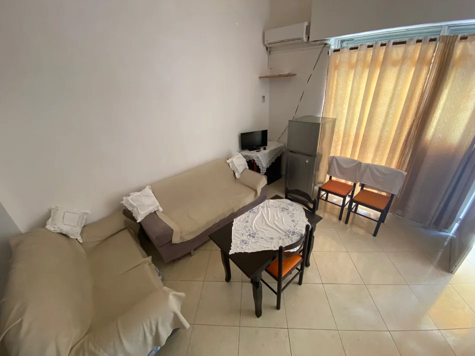 Vlore - Lungomare, shitet ambjent biznesi Kati 0, 45 m² 135.000 € (Rruga dytesore Lungo Mare)