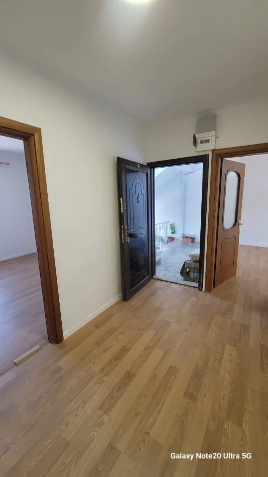 Kavaje, shitet apartament 1+1+Aneks+Ballkon Kati 2, 50 m² 45.000 €