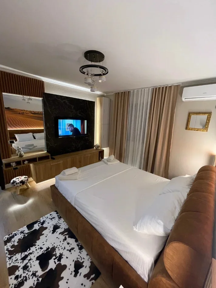 Shqiperi, jepet me qera apartament 2+1+Aneks+Ballkon , 70 m² 700 € (Rruga Irfan Tomini)