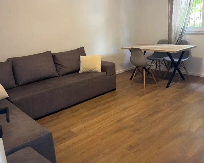 Tirane, shitet apartament 1+1+Aneks+Ballkon , 65 m² 129.000 € (Tek KMY Laprake)
