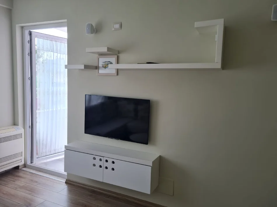 Tirane, jepet me qera Apartament 1+1 Kati 7,Mobiluar,  Çmimi 43.000 Lekë të Reja, në Astir - Tiranë