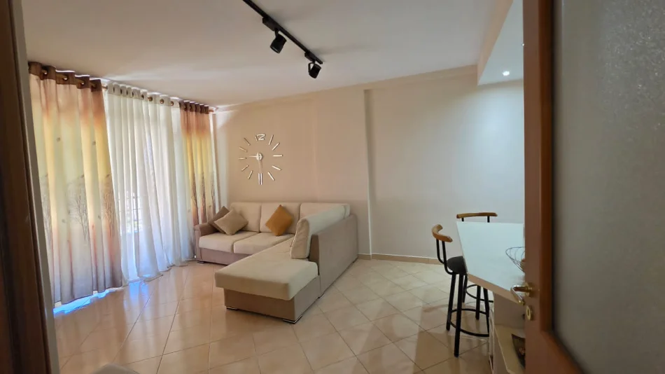 Tirane, shitet apartament 1+1+Aneks+Ballkon Kati 7, 71 m² 