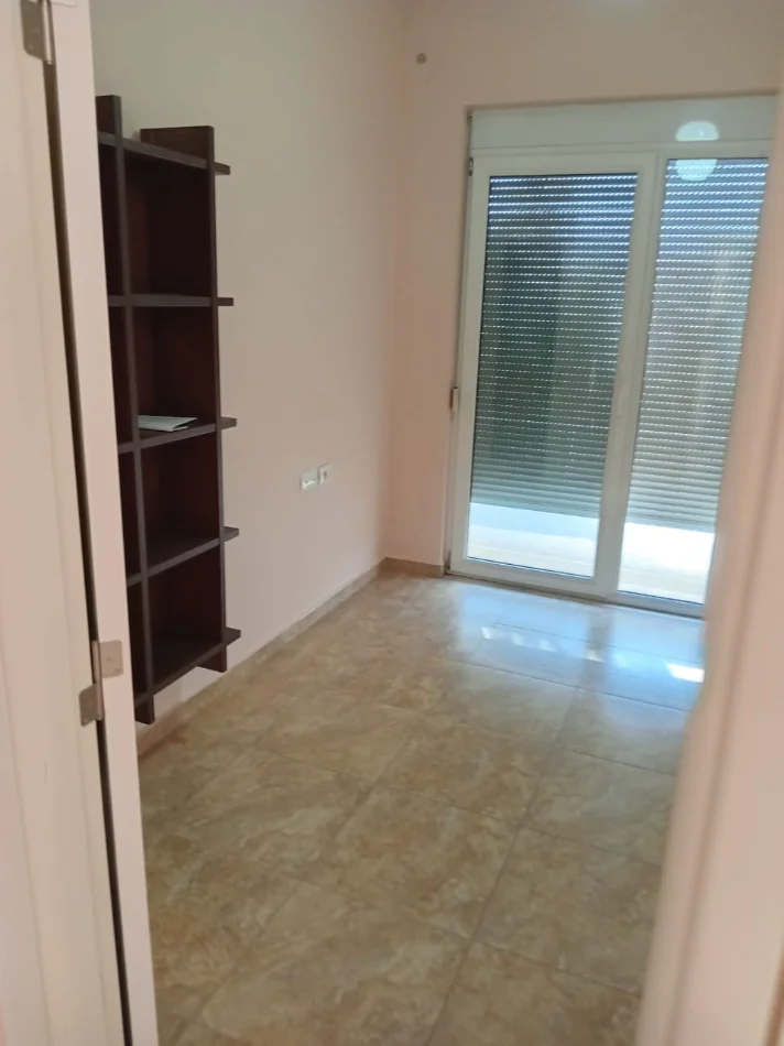 Tirane, jepet me qera apartament 2+1 Kati 2, 75 m² 500 € (Kodra e diellit)