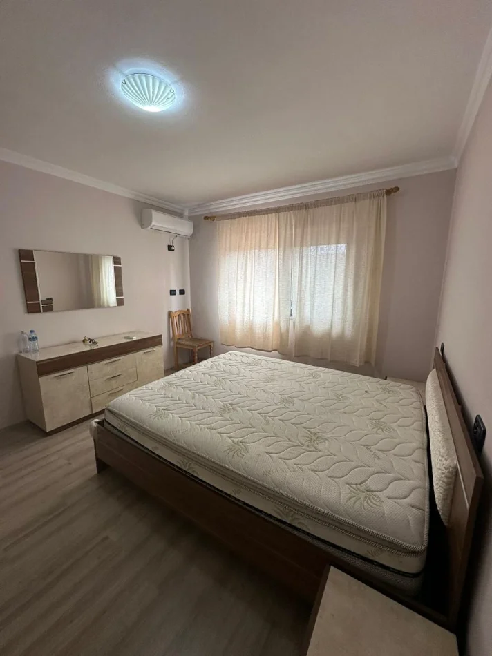 Tirane, jepet me qera apartament 1+1 Kati 5, 60 m² 600 € (Shkolla Faik Konica)
