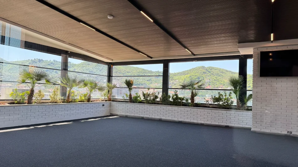Tirane, shitet , 328 m² 