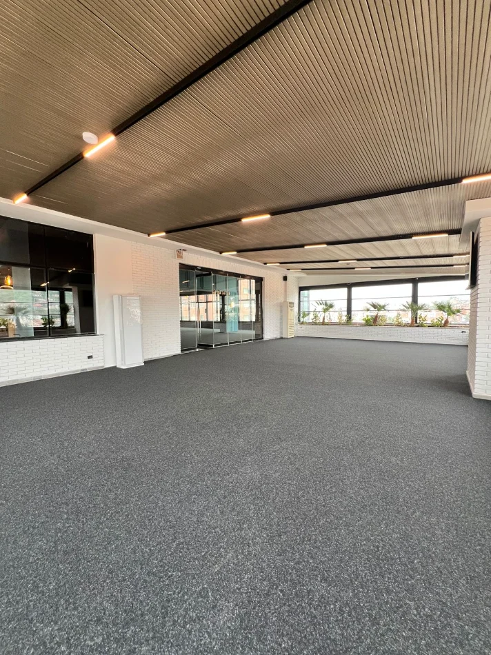 Tirane, shitet , 328 m² 
