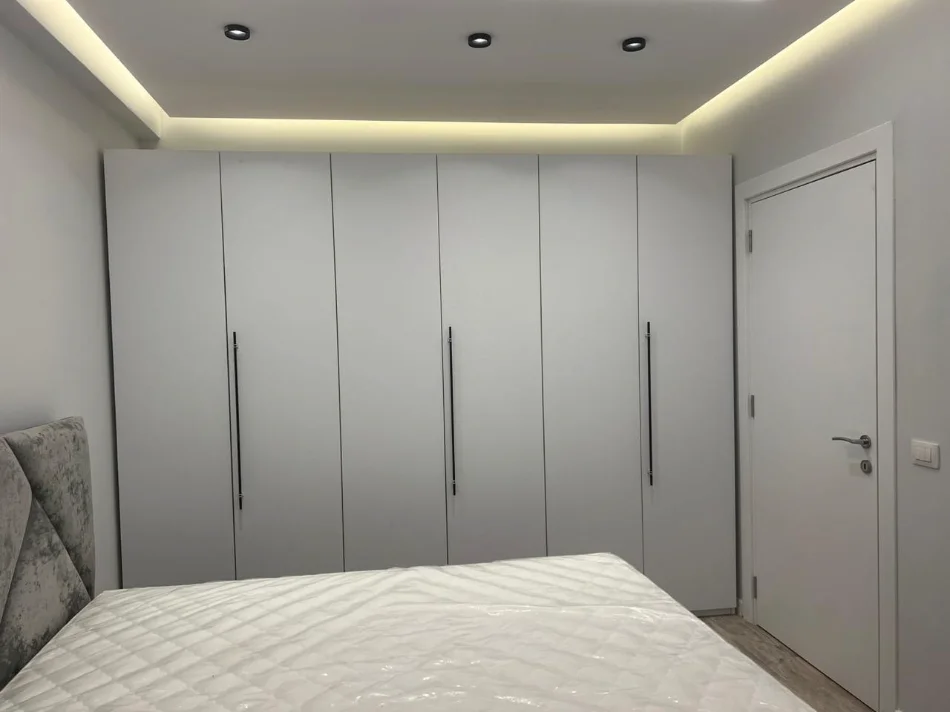 Tirane, jepet me qera apartament 1+1+Ballkon Kati 8, 65 m² 450 € (Tek Univers City, Tiranë.)