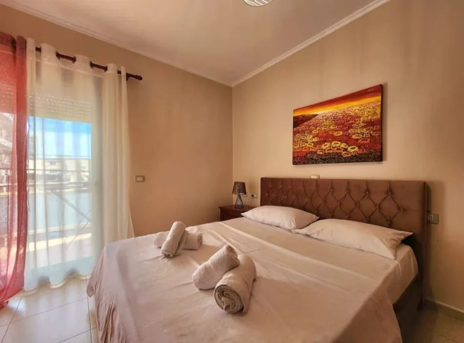 Tirane, jepet me qera apartament 1+1 Kati 1, 70 m² 700 € (Mine peza)