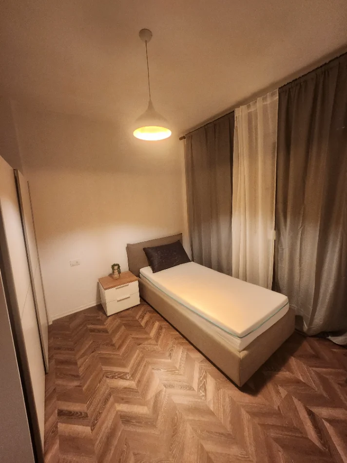 Tirane, jepet me qera apartament 2+1 Kati 3, 81 m² 550 € (Paskuqan)
