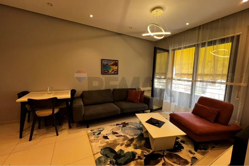 Tirane, jepet me qera apartament 1+1 , 600 € (Tefta tashko koco)
