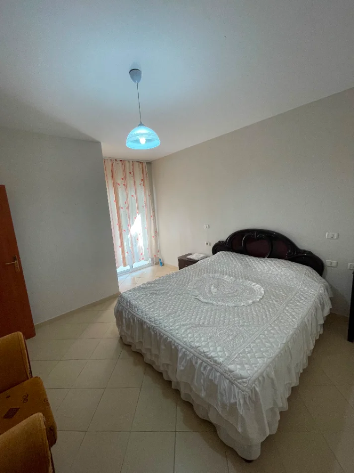 Tirane, jepet me qera apartament 2+1+Ballkon Kati -2, 120 m² 500 € (Fusha e Ali Demit)